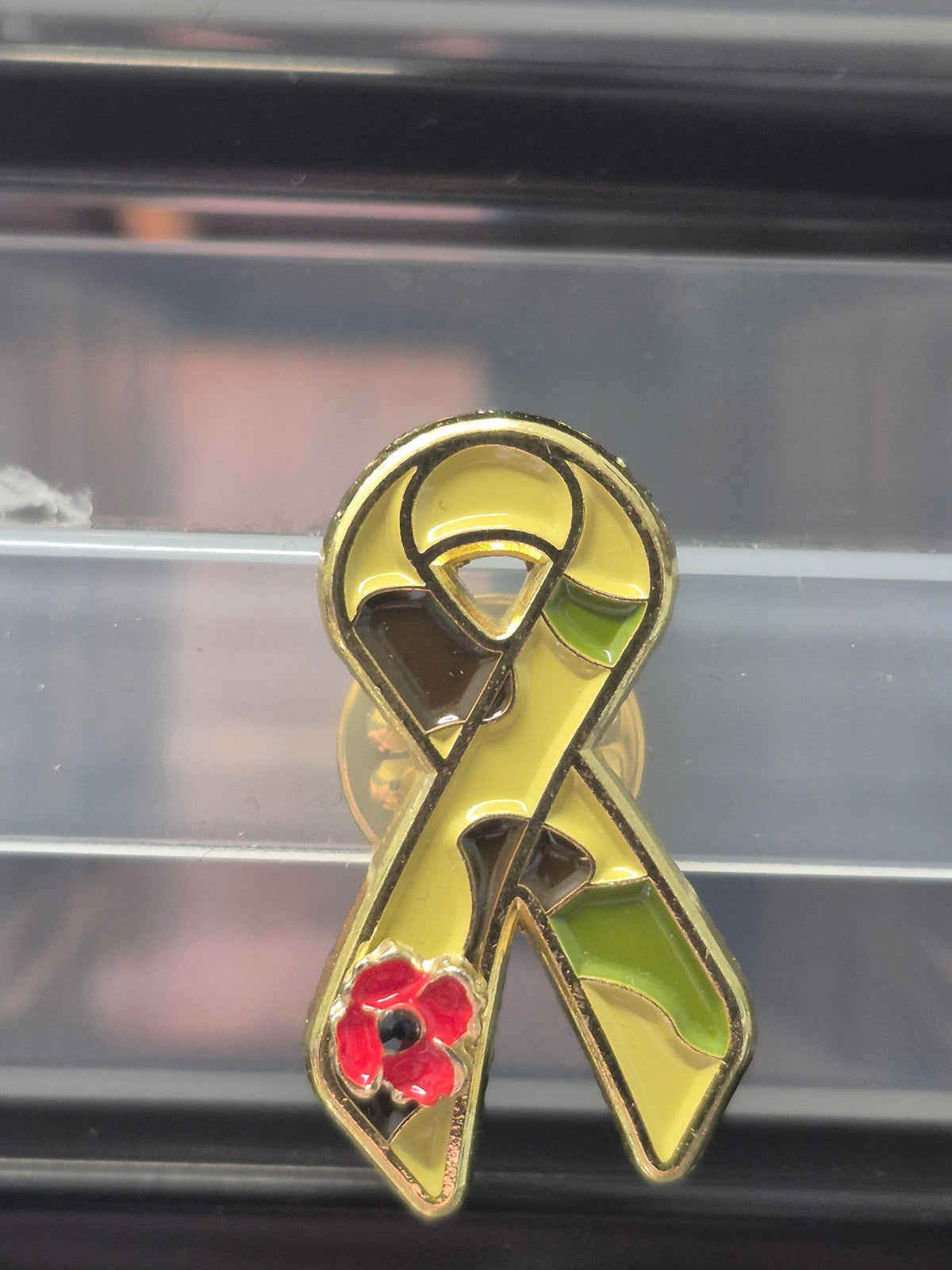 Lapel badge, Camo Poppy Ribbon