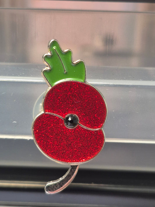 Lapel badge, Poppy & Leaf