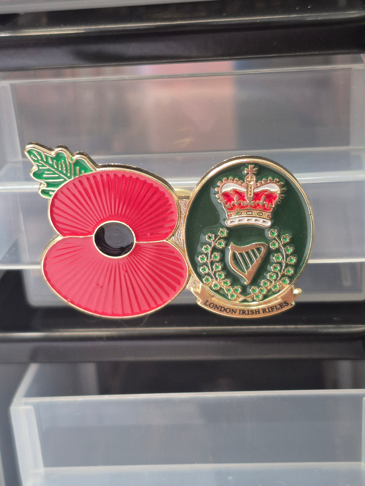 Lapel badge, Poppy and London Irish Rifles Crest