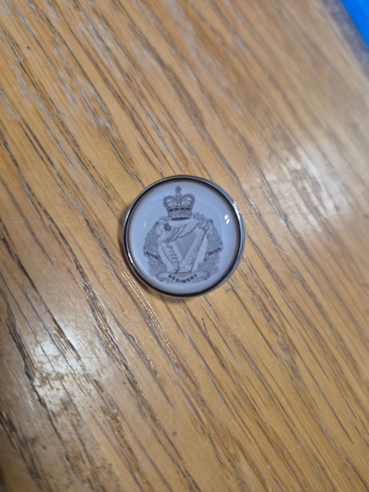 Lapel badge, The Royal Irish Regiment, Queen's Crown