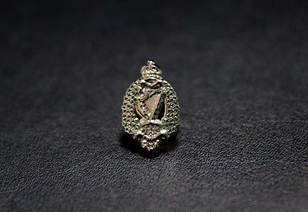 Royal Irish Regiment KC Lapel Badge